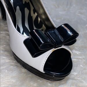 Vintage Anne Klein Black and White Peep Toe Heels